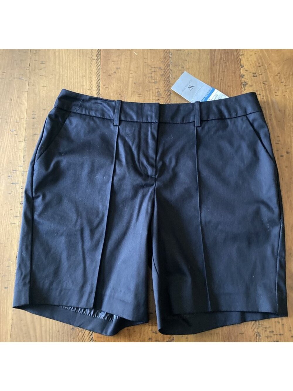Worthington Black Ladies Shorts Size 4 NWT